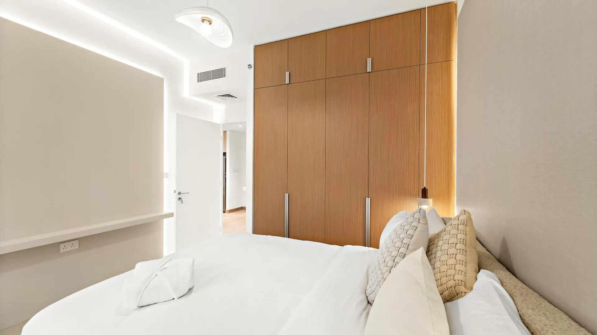 Luxe 1Br In Orchid Creek With Balcony Pool & Gym Apartment Dubai