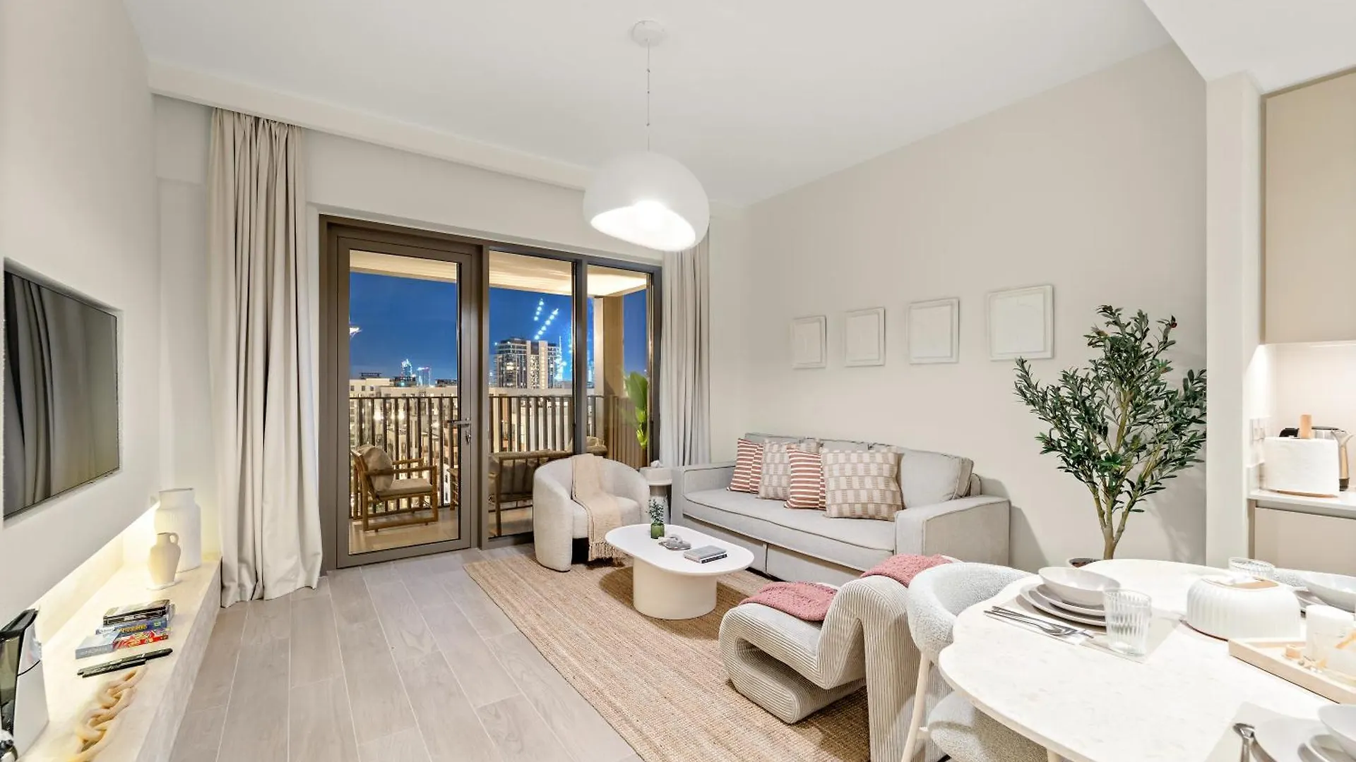 Luxe 1Br In Orchid Creek With Balcony Pool & Gym Apartment Dubai